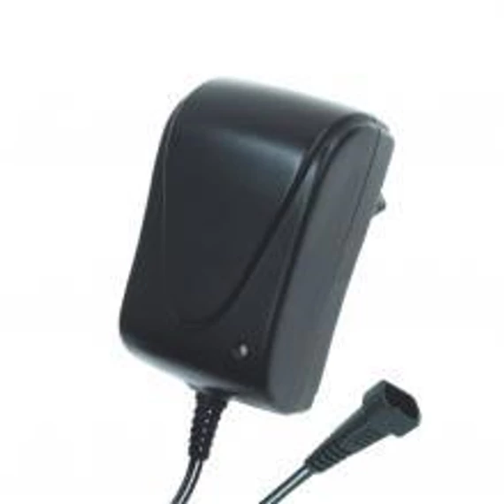 Hálózati adapter 2250mA 3-12V (MW MD25)