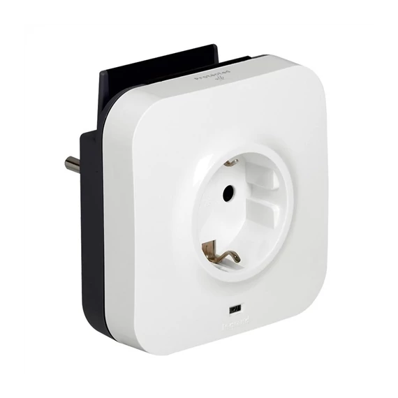 2P+F csatlakozóaljzat + 2xUSB túlfesz-levezetővel (694671)